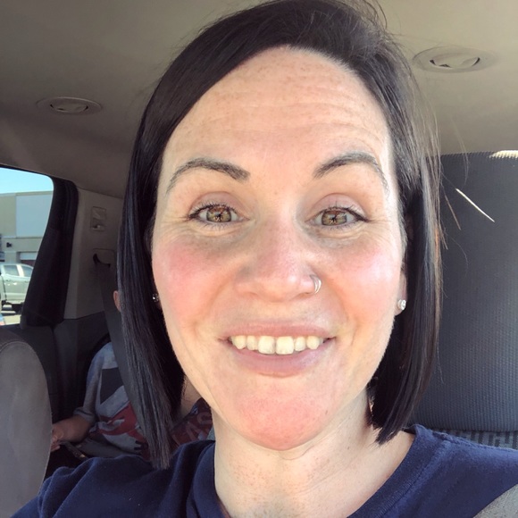 Meet your Posher, Meghan - Picture 1 of 2